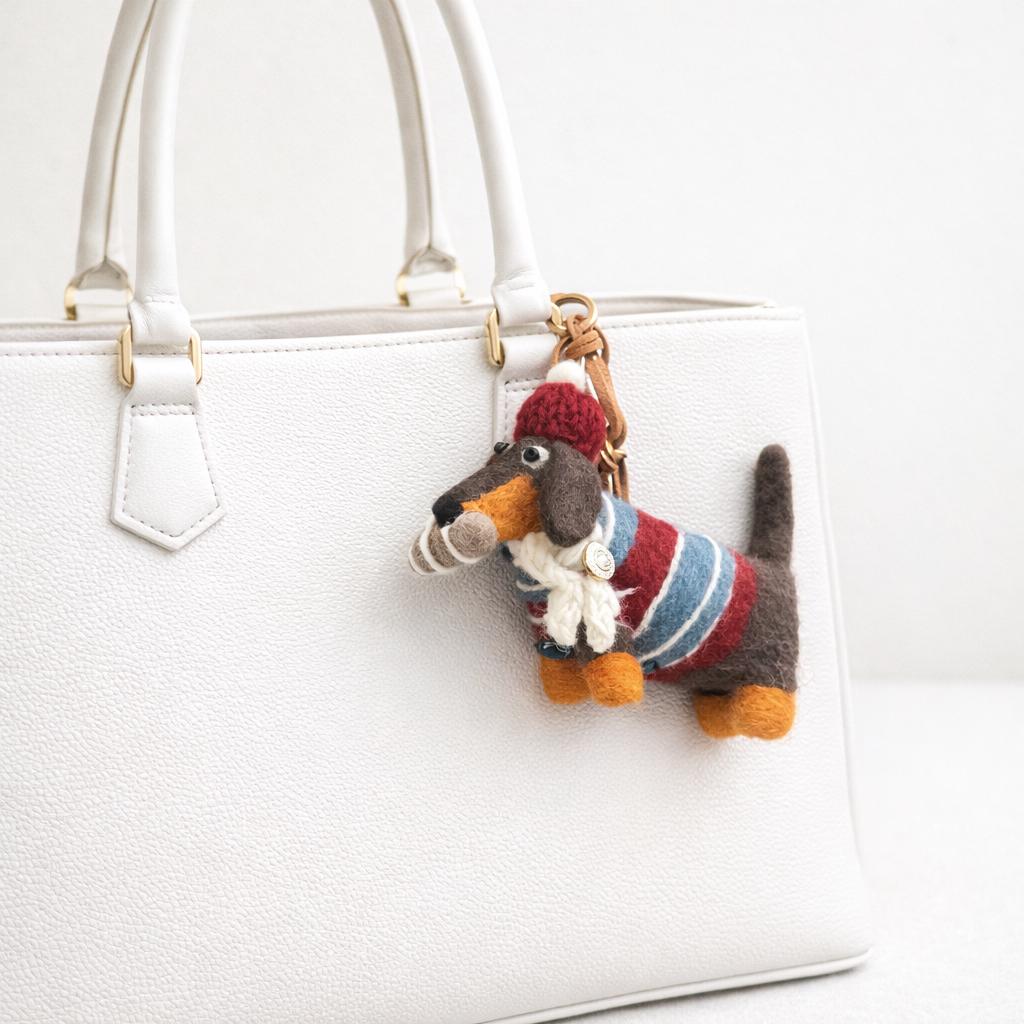 Handmade Felt Dachshund Keychain, Needle Felt Dog Bag Charm, Cute Wool Puppy Pendant, Backpack Charm, Car Mirror Hanging, Gift for Dog Lover