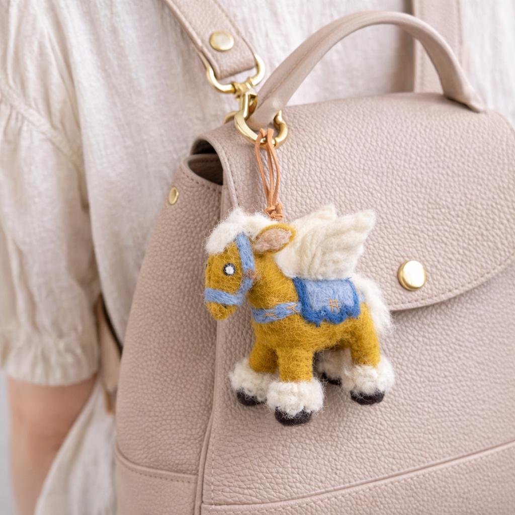 Handmade Felt Pegasus Keychain, Cute Flying Horse Bag Charm, Wool Felt Horse Ornament, Backpack Charm, Car Mirror Hanging, Gift for Friends