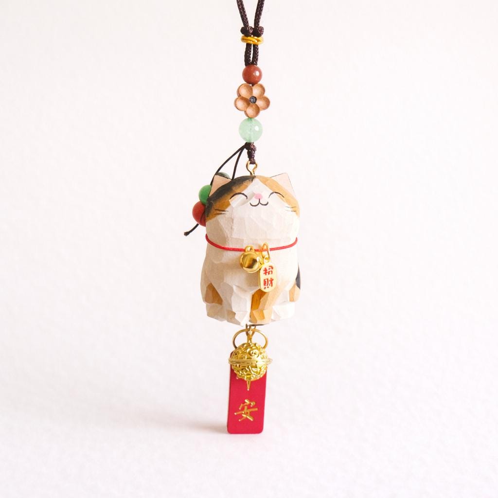 Japanese Style Lucky Cat Car Hanging Charm, Hand Carved Wooden Maneki Cat Ornament, Good Luck Rearview Mirror Decor, Bag Charm Gift