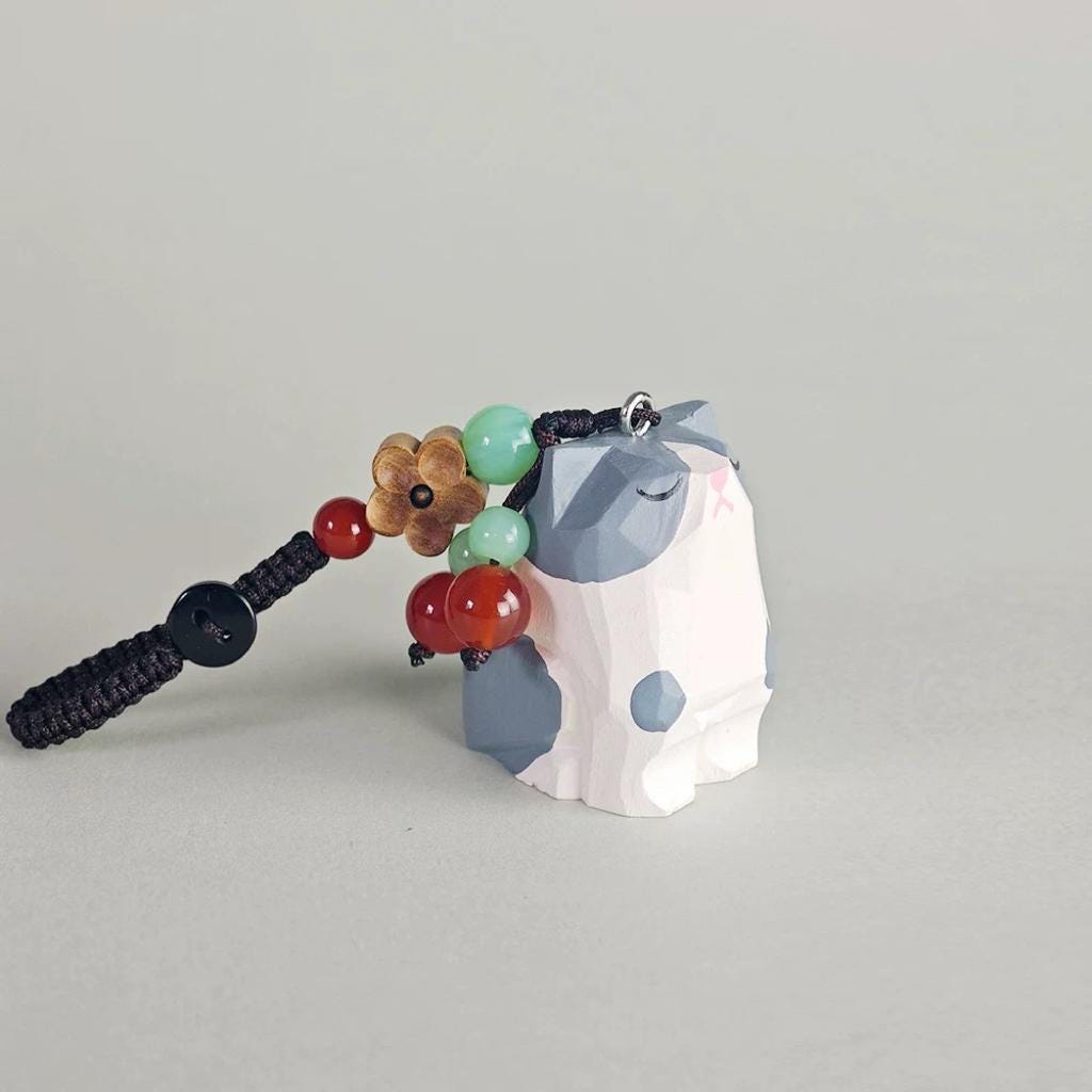 Handmade Wooden Cat Keychain, Japanese Style Miniature Lucky Charm, Handcrafted Pendant, Cute Animal Bag Charm, Lucky Gift, Wooden Keyring