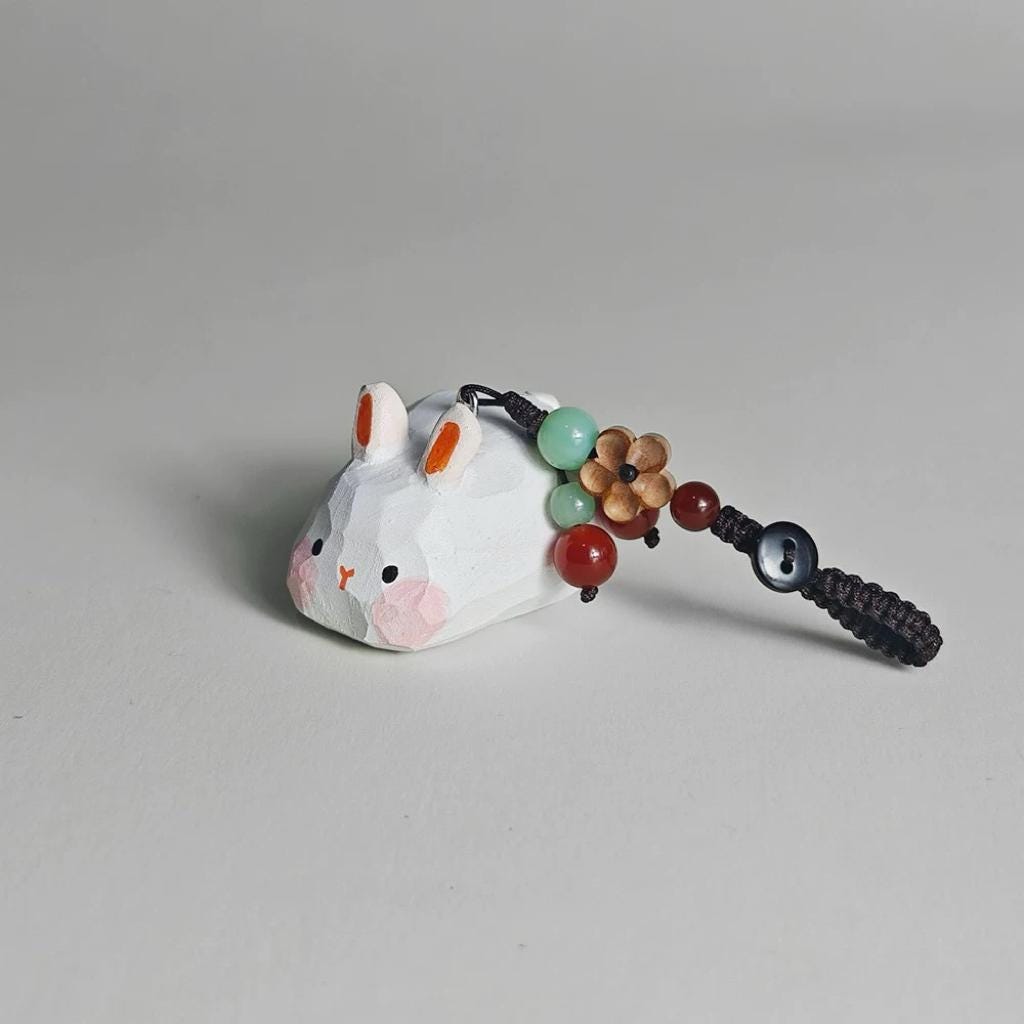 Handmade Lucky Bunny Wood Carving Keychain, Japanese Style Miniature Rabbit Charm, Cute Small Wooden Bunny Pendant, Animal Bag Charm Gift