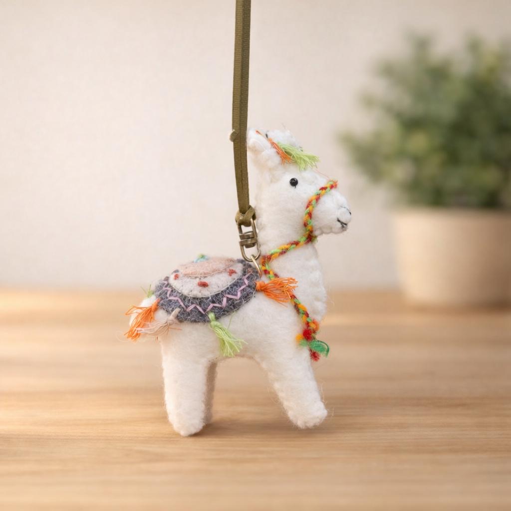 Handmade Felt Llama Keychain, Alpaca Wool Bag Charm, Cute Animal Hanging Ornament, Women Bag Charms, Gift for Her
