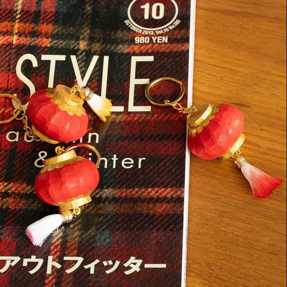 Handmade Red Wooden Lantern Keychain, Hand Carved Basswood Tassel Charm, Chinese New Year Lucky Bag Pendant Gift