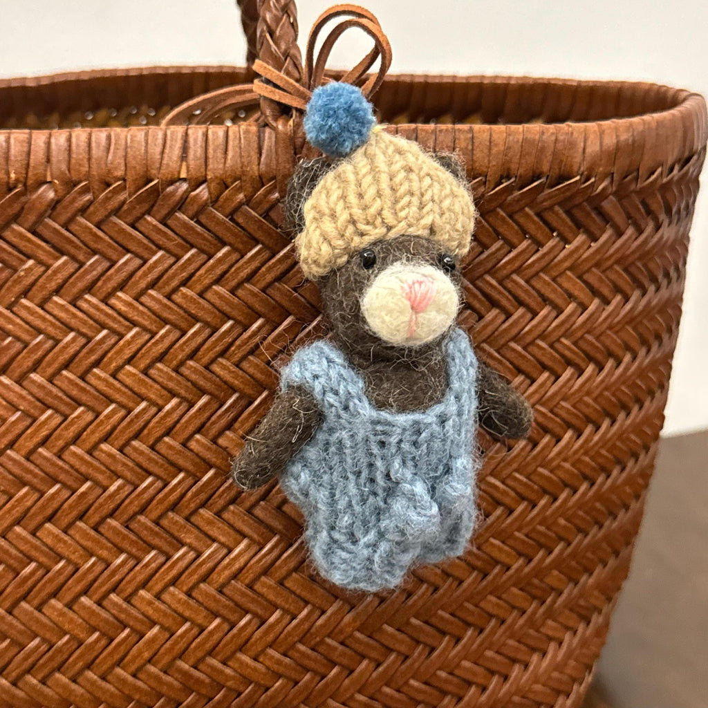 Handmade Needle Felt Bear Keychain, Winter Bear Bag Charm, Cute Wool Teddy Car Charm, Cozy Gift for Her