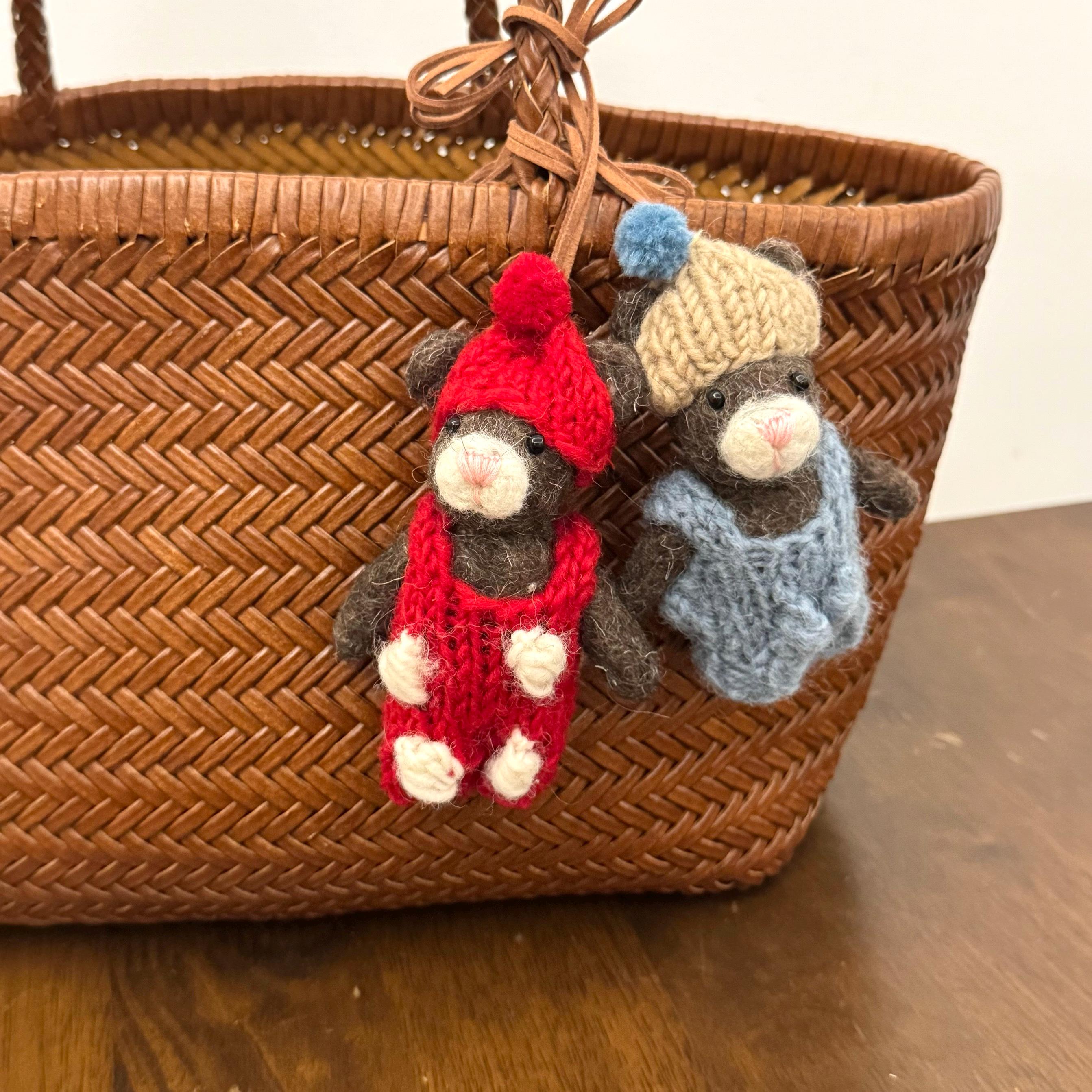 Handmade Needle Felt Bear Keychain, Winter Bear Bag Charm, Cute Wool Teddy Car Charm, Cozy Gift for Her
