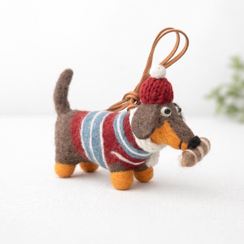 Handmade Felt Dachshund Keychain, Needle Felt Dog Bag Charm, Cute Wool Puppy Pendant, Backpack Charm, Car Mirror Hanging, Gift for Dog Lover