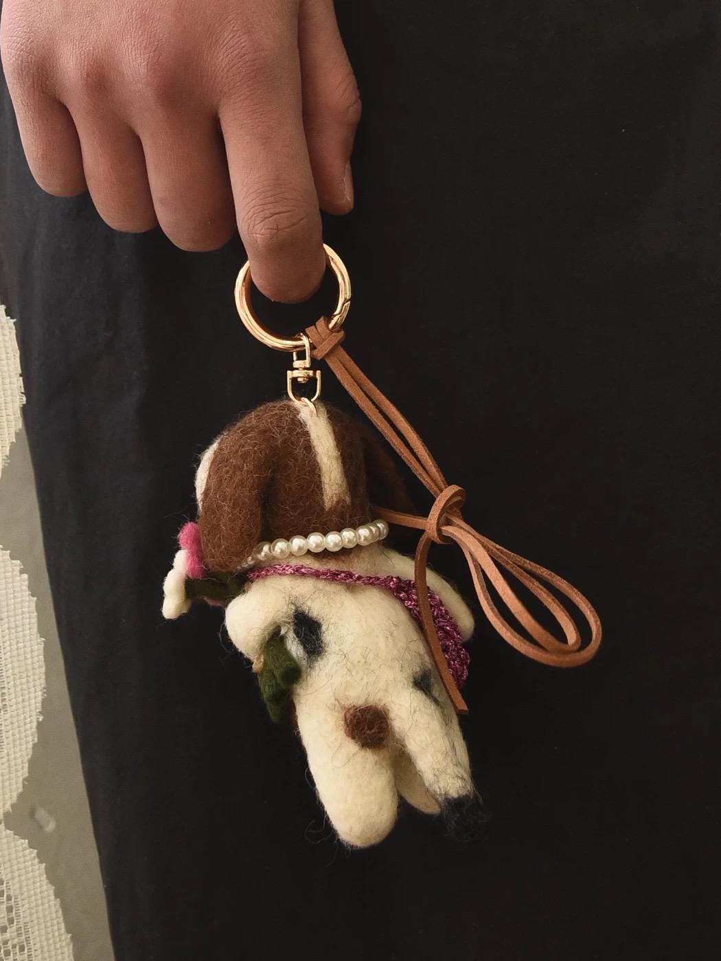 Handmade Felt Dog Keychain with Flower, Wool Puppy Bag Charm, Cute Mini Animal Pendant Gift for Her