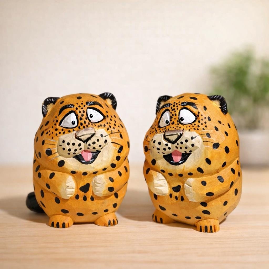 Japanese Hand Carved Wooden Lucky Leopard Figurine, Cute Animal Desk Decor, Handmade Wood Sculpture, Good Luck Gift, Office Shelf Decoration