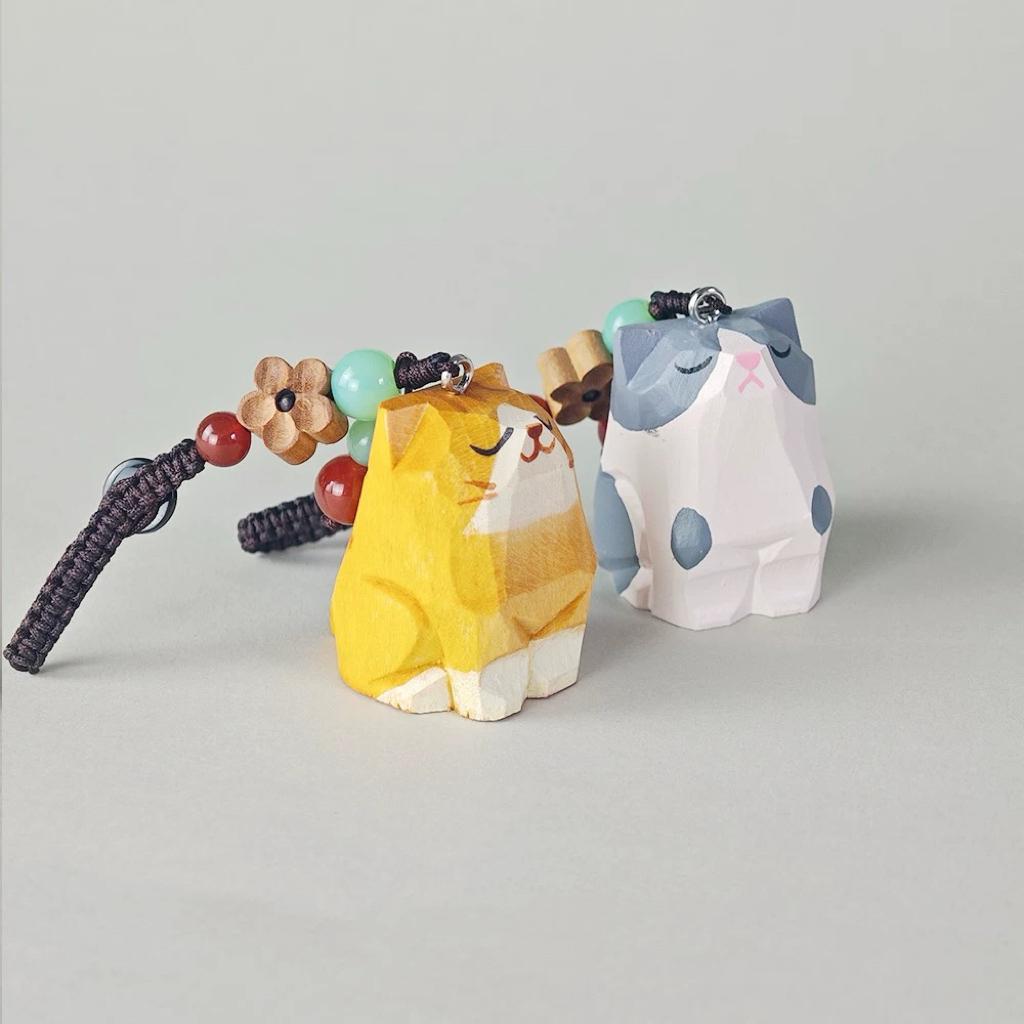 Handmade Wooden Cat Keychain, Japanese Style Miniature Lucky Charm, Handcrafted Pendant, Cute Animal Bag Charm, Lucky Gift, Wooden Keyring