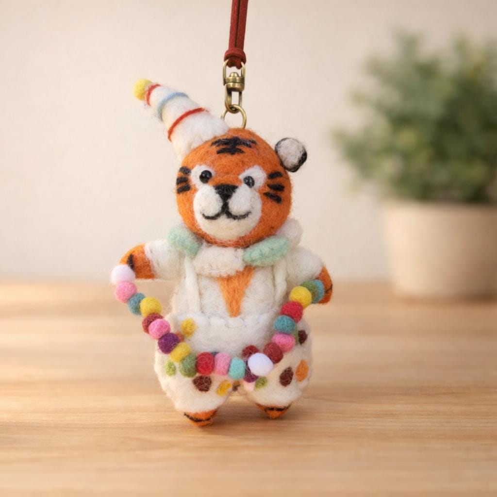 Handmade Felt Circus Animal Bag Charm, Cute Wool Tiger or Fox Keychain, Circus Backpack Charm, Soft Felt Ornament, Gift for Her