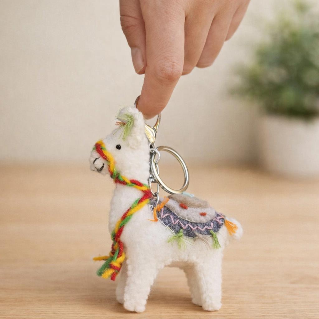 Handmade Felt Llama Keychain, Alpaca Wool Bag Charm, Cute Animal Hanging Ornament, Women Bag Charms, Gift for Her