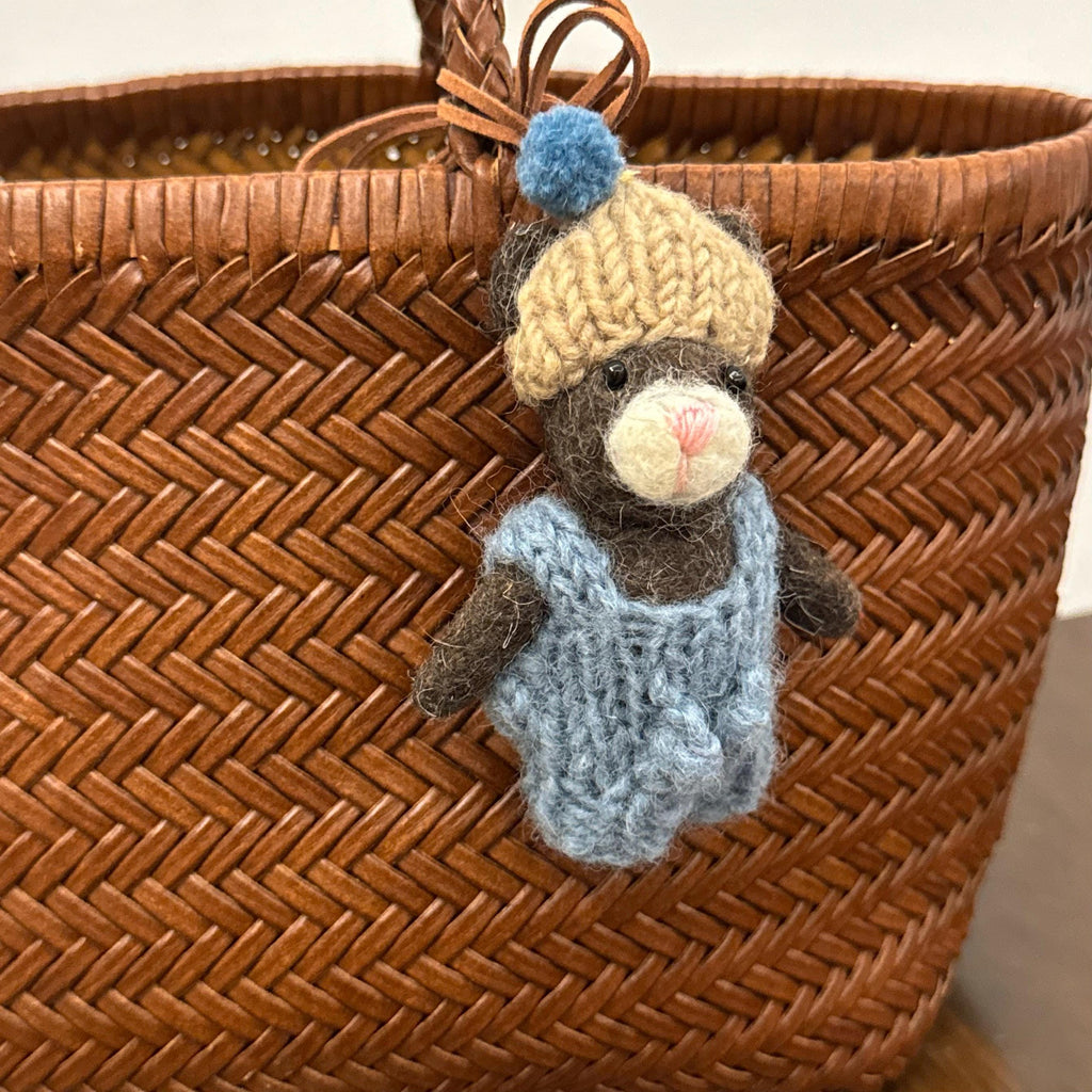 Handmade Needle Felt Bear Keychain, Winter Bear Bag Charm, Cute Wool Teddy Car Charm, Cozy Gift for Her