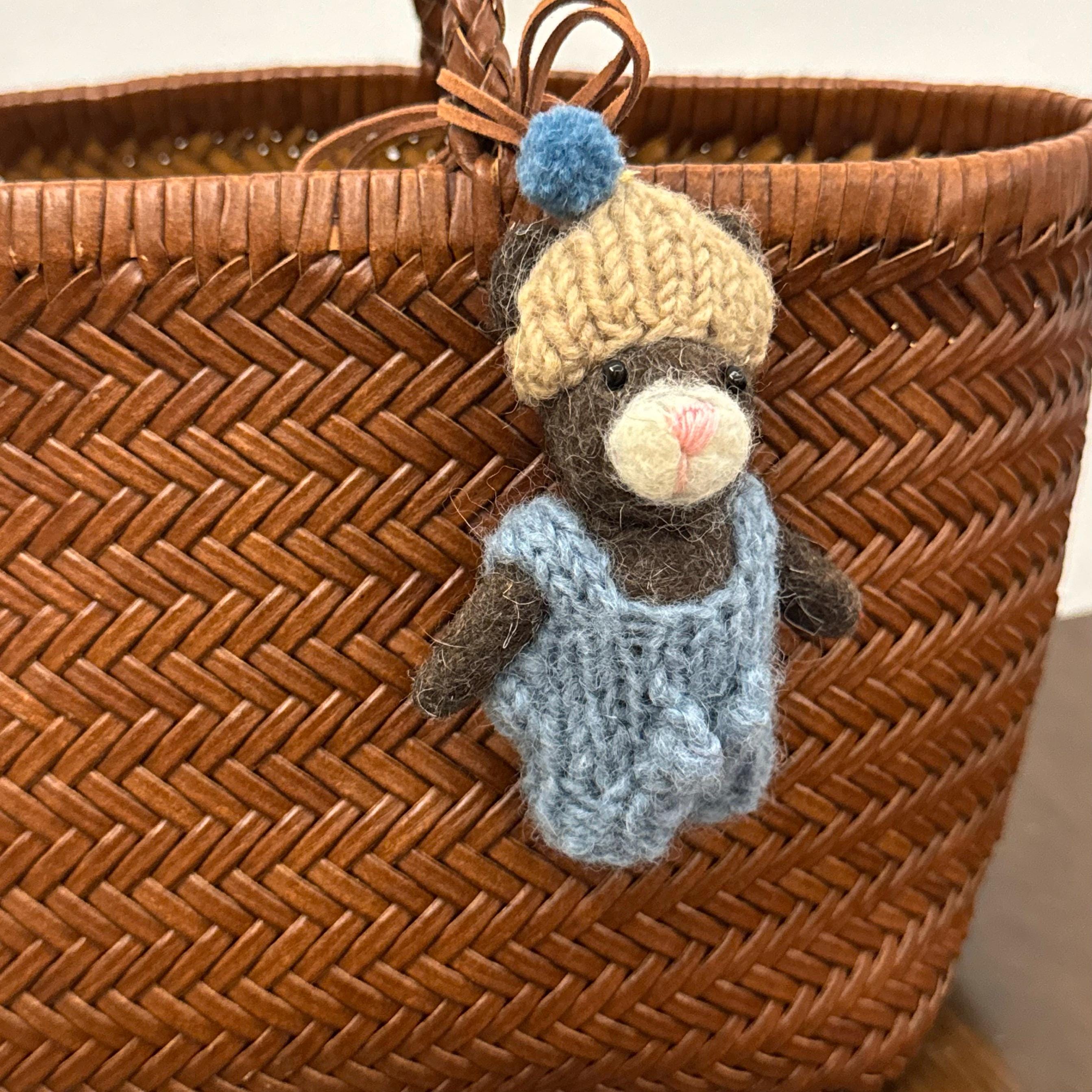 Handmade Needle Felt Bear Keychain, Winter Bear Bag Charm, Cute Wool Teddy Car Charm, Cozy Gift for Her