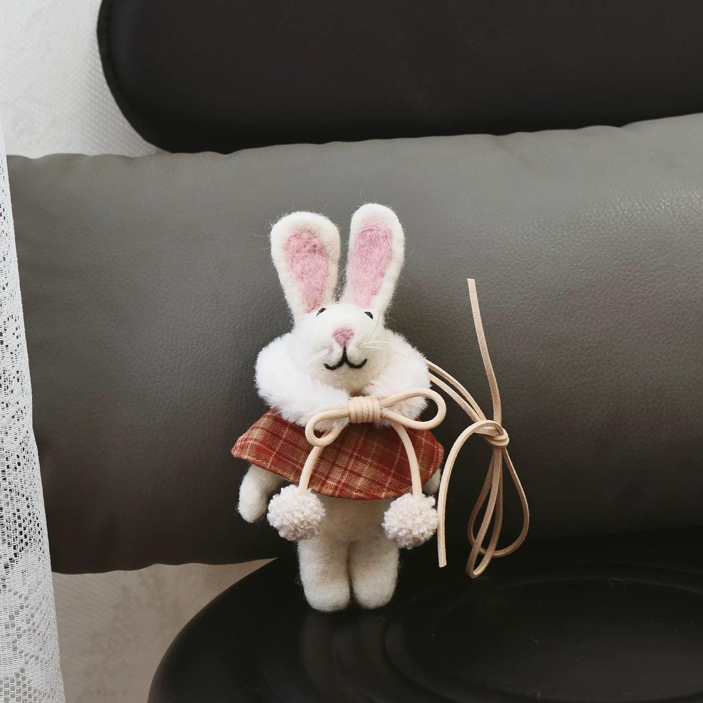 Handmade Felt Bunny Keychain, Winter Rabbit Bag Charm with Plaid Cape, Cute Wool Animal Pendant Gift for Her