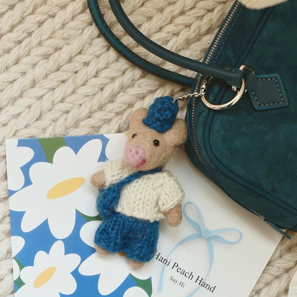 Japanese Style Handmade Wool Felt Pig Keychain, Cute Animal Bag Charm, Needle Felt Pig Pendant, Handmade Gift for Her