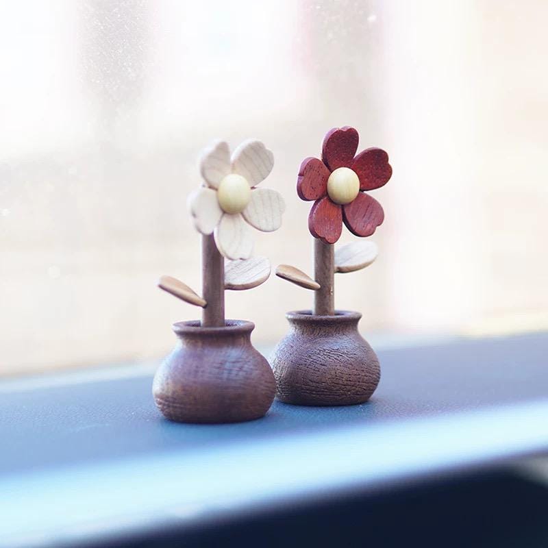 Hand Carved Wooden Flower Diffuser Decor – Aromatherapy Wood Sculpture, Natural Essential Oil Car Freshener, Desk Ornament, Handmade Gift