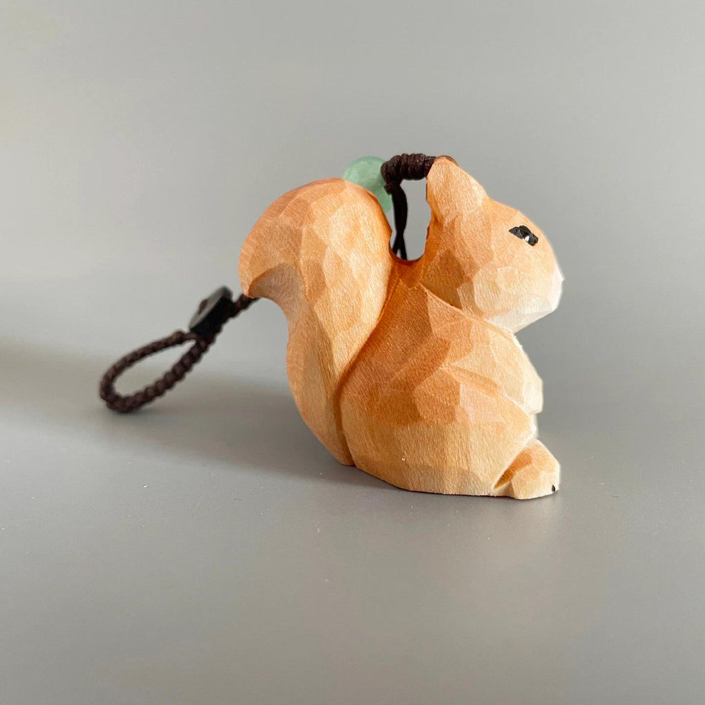 Japanese Hand Carved Wooden Squirrel Keychain, Cute Animal Bag Charm, Handmade Wood Carving Pendant, Car Hanging Ornament, Gift Idea