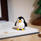 Black Penguin Wood Carving Keychain – Hand-Carved Cute Animal Bag Charm, Wooden Pendant for Keys, Backpack or Car, Gift for Friends/Her/Him