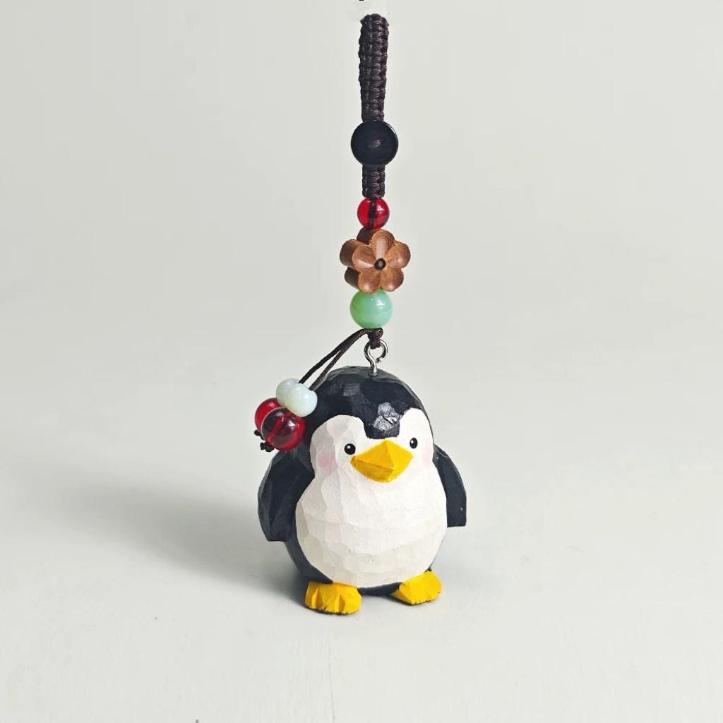 Black Penguin Wood Carving Keychain – Hand-Carved Cute Animal Bag Charm, Wooden Pendant for Keys, Backpack or Car, Gift for Friends/Her/Him