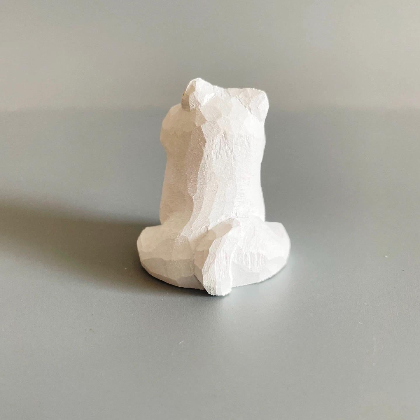 Hand Carved Wooden Westie Figurine – Minimalist White Puppy Sculpture, Handmade Desk Decor, Cute Animal Ornament, Gift for Dog Lovers, Art