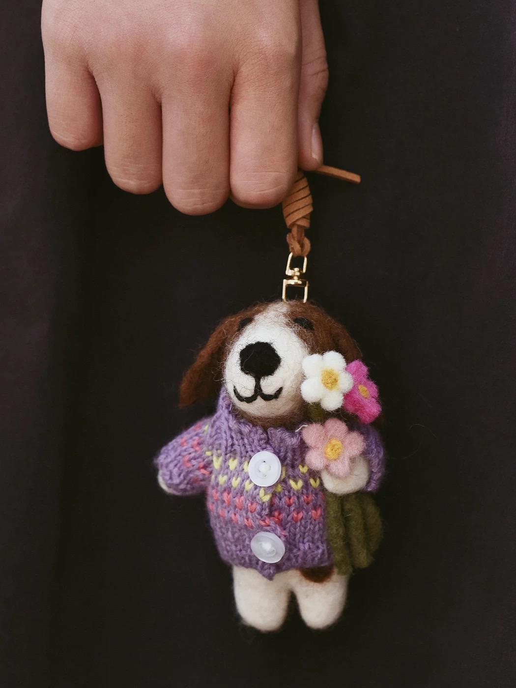 Handmade Wool Felt Dog Keychain, Cute Puppy Bag Charm with Flowers, Needle Felt Animal Pendant, Handmade Gift for Her