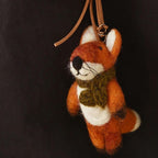 Handmade Wool Felt Fox Keychain, Cute Animal Bag Charm with Scarf, Kawaii Fox Pendant, Handmade Gift, Fall Winter Accessory