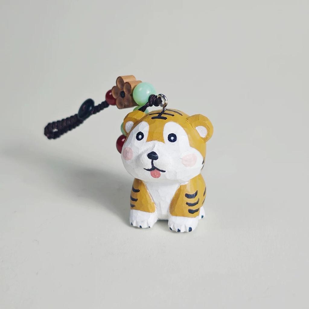 Japanese Style Hand Carved Wooden Tiger Keychain, Zodiac Tiger Charm, Cute Animal Pendant, Bag Charm, Key Ring, Handmade Wood Gift