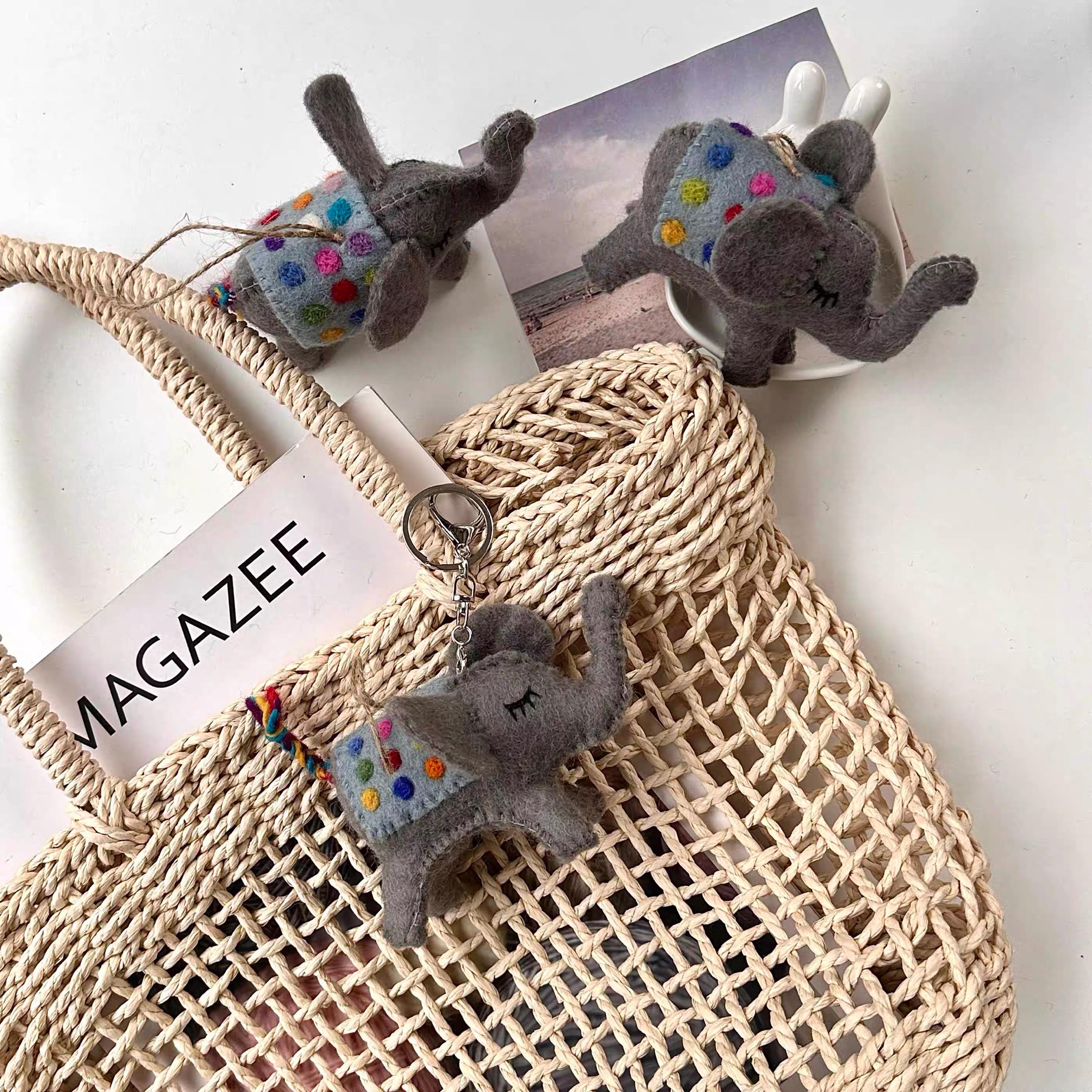 Japanese Style Felt Elephant Keychain, Handmade Wool Elephant Bag Charm, Cute Grey Elephant Pendant, Car Keychain, Gift for Animal Lovers