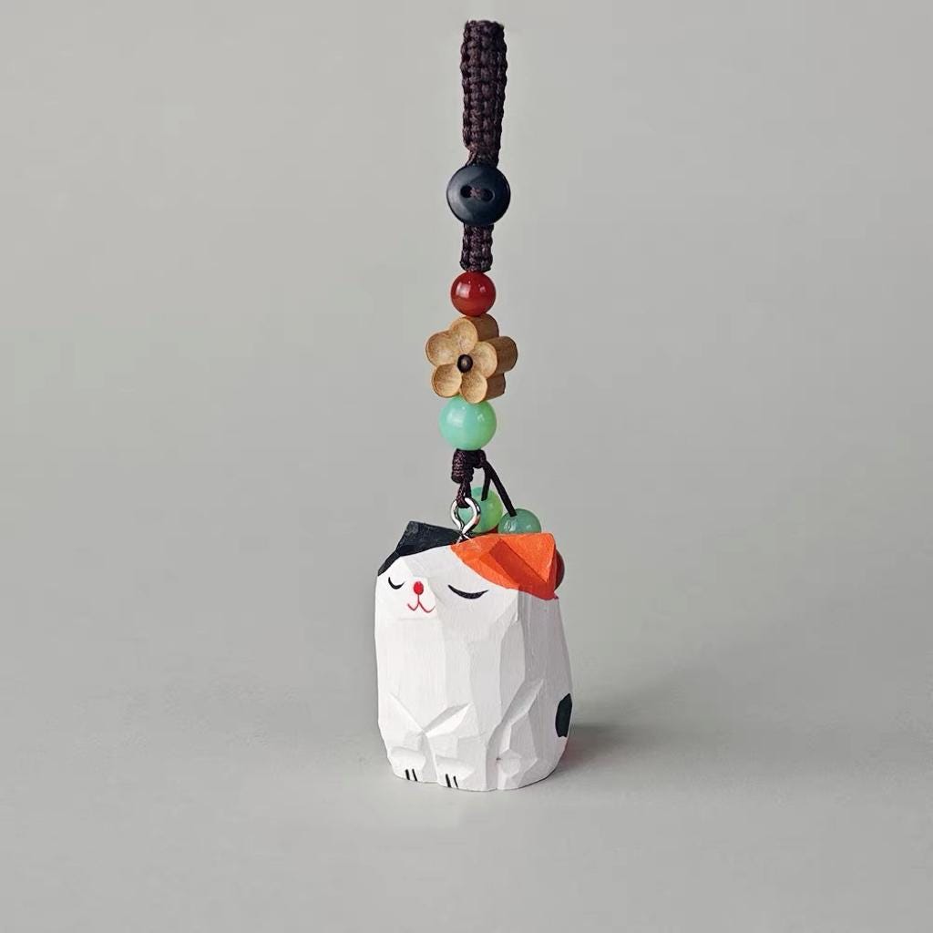 Japanese Style Calico Cat Wood Carving Keychain, Hand Carved Cat Charm, Wooden Cat Bag Charm, Cute Cat Keychain, Gift for Cat Lovers