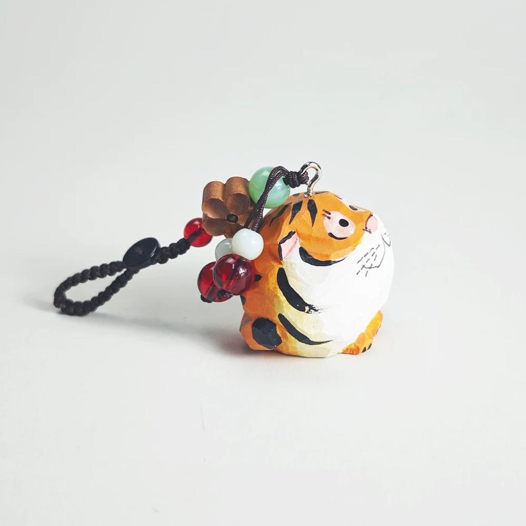 Japanese Wooden Tiger Keychain Pendant, Hand Carved Cute Tiger Charm, Kawaii Animal Bag Charm, Small Tiger Key Ring Gift for Her