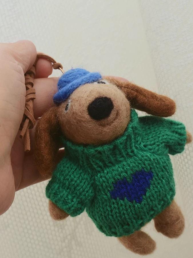 Cute Felt Dog Keychain, Handmade Wool Dog Pendant, Sweater Puppy Bag Charm, Aesthetic Keyring, Gift for Her, Cute Animal Charm