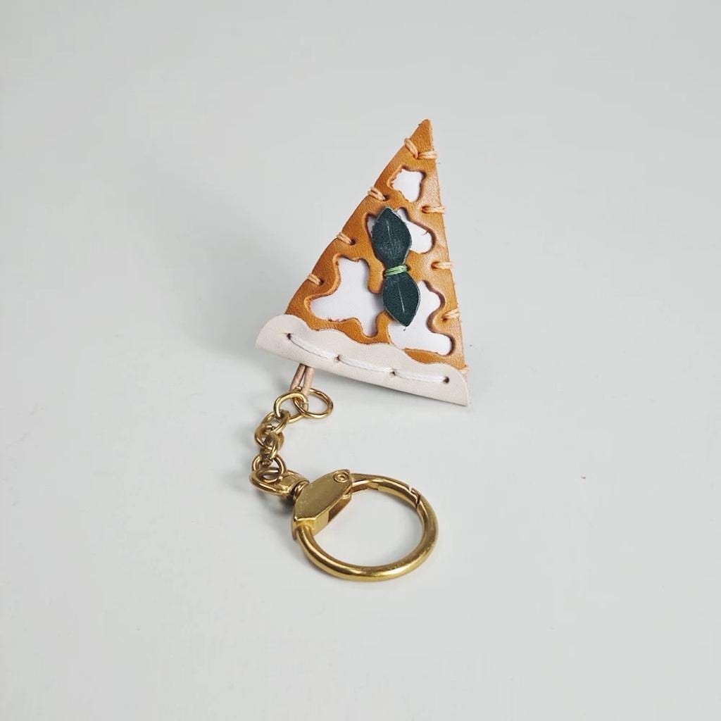 Japanese Pizza Slice Keychain, Handmade Leather Food Charm, Cute Bag Pendant, Mini Cheese Pizza Keyring, Gift for Food Lover Her Him