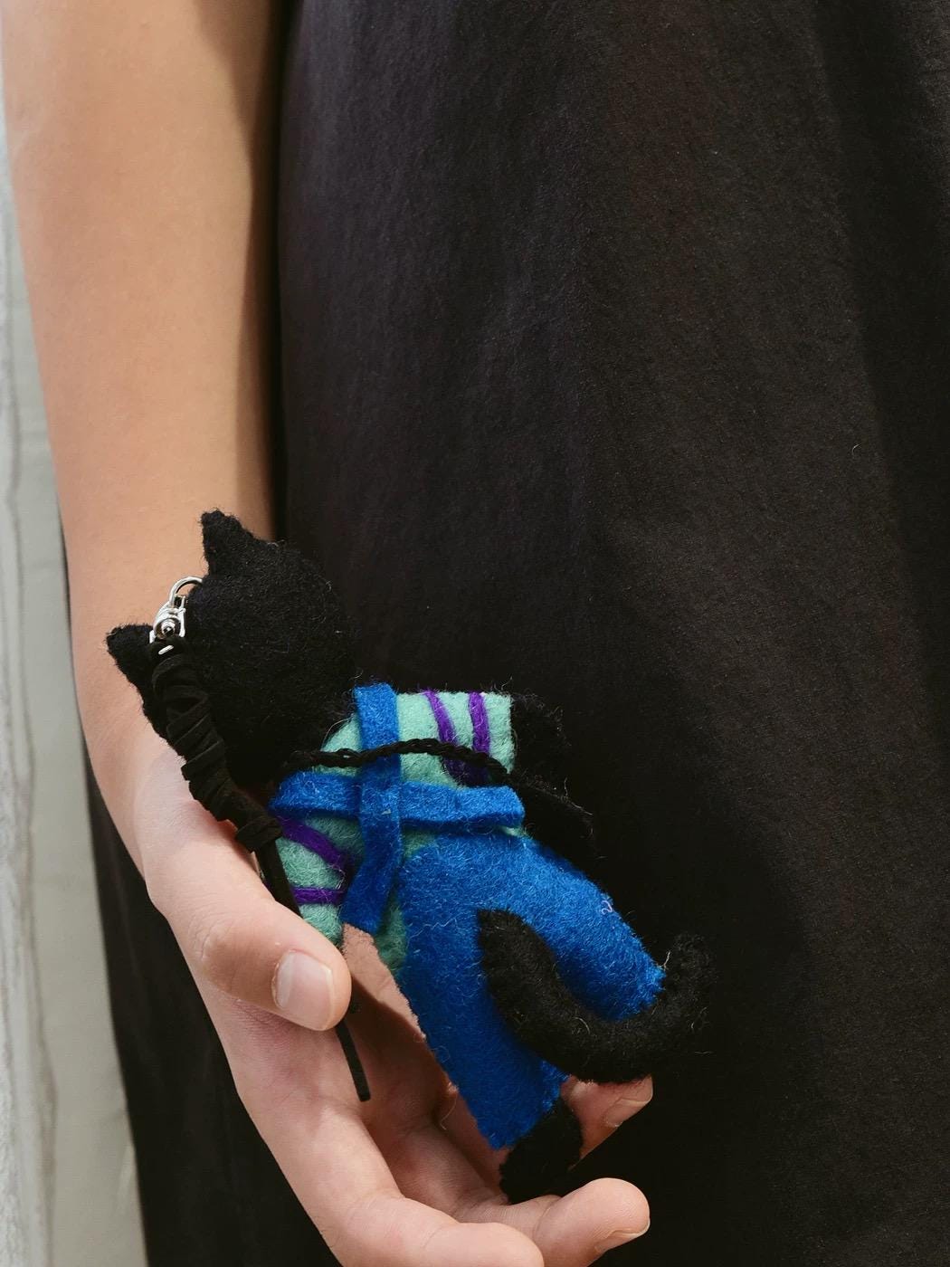 Japanese Black Cat Keychain, Handmade Felt Charm, Aesthetic Animal Keyring, Car Rear Mirror Hanging Ornament, Gift for Cat Lover