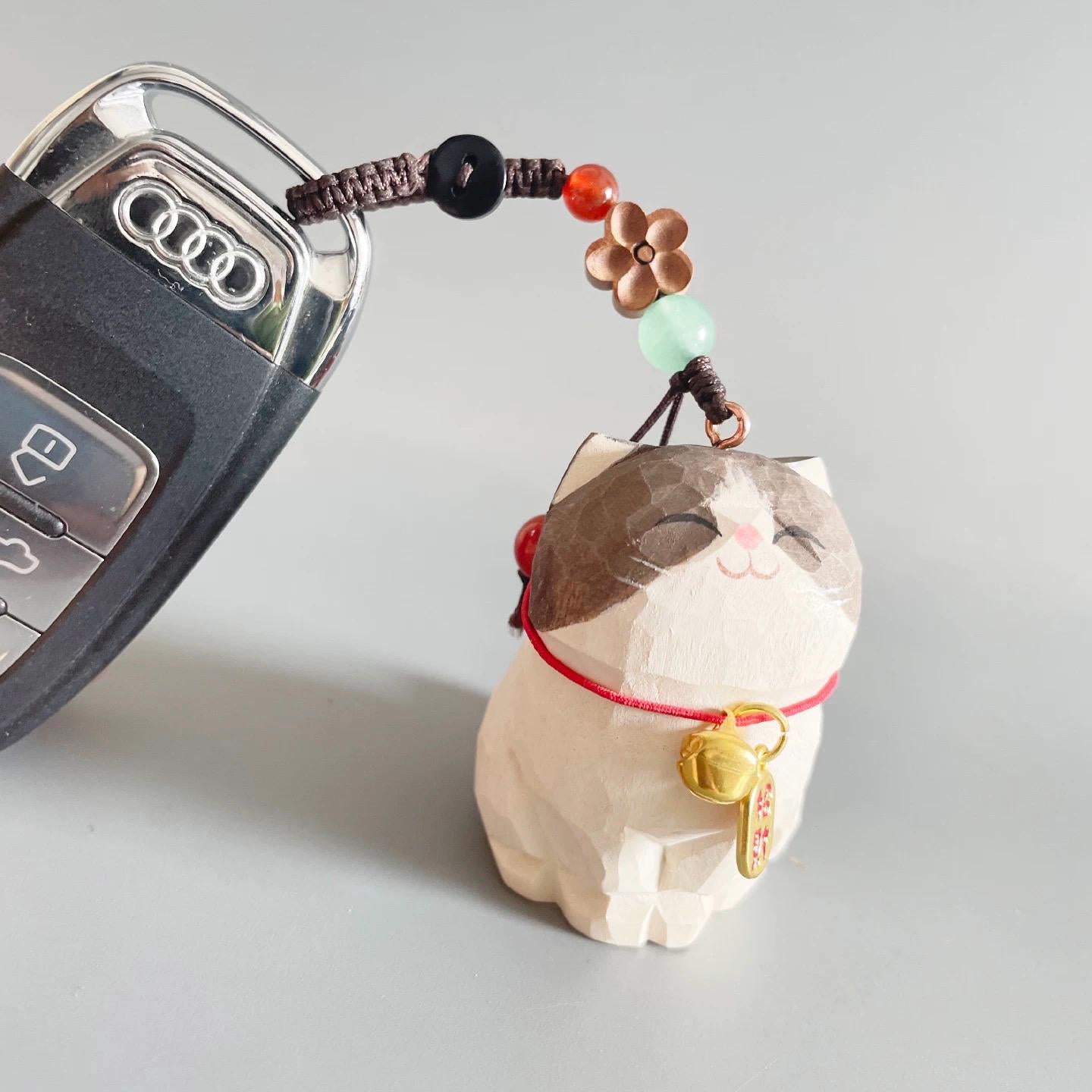 Japanese Wooden British Shorthair Cat Keychain, Hand Carved Lucky Cat Pendant, Chubby Kitty Bag Charm, Animal Keyring, Gift for Cat Lovers