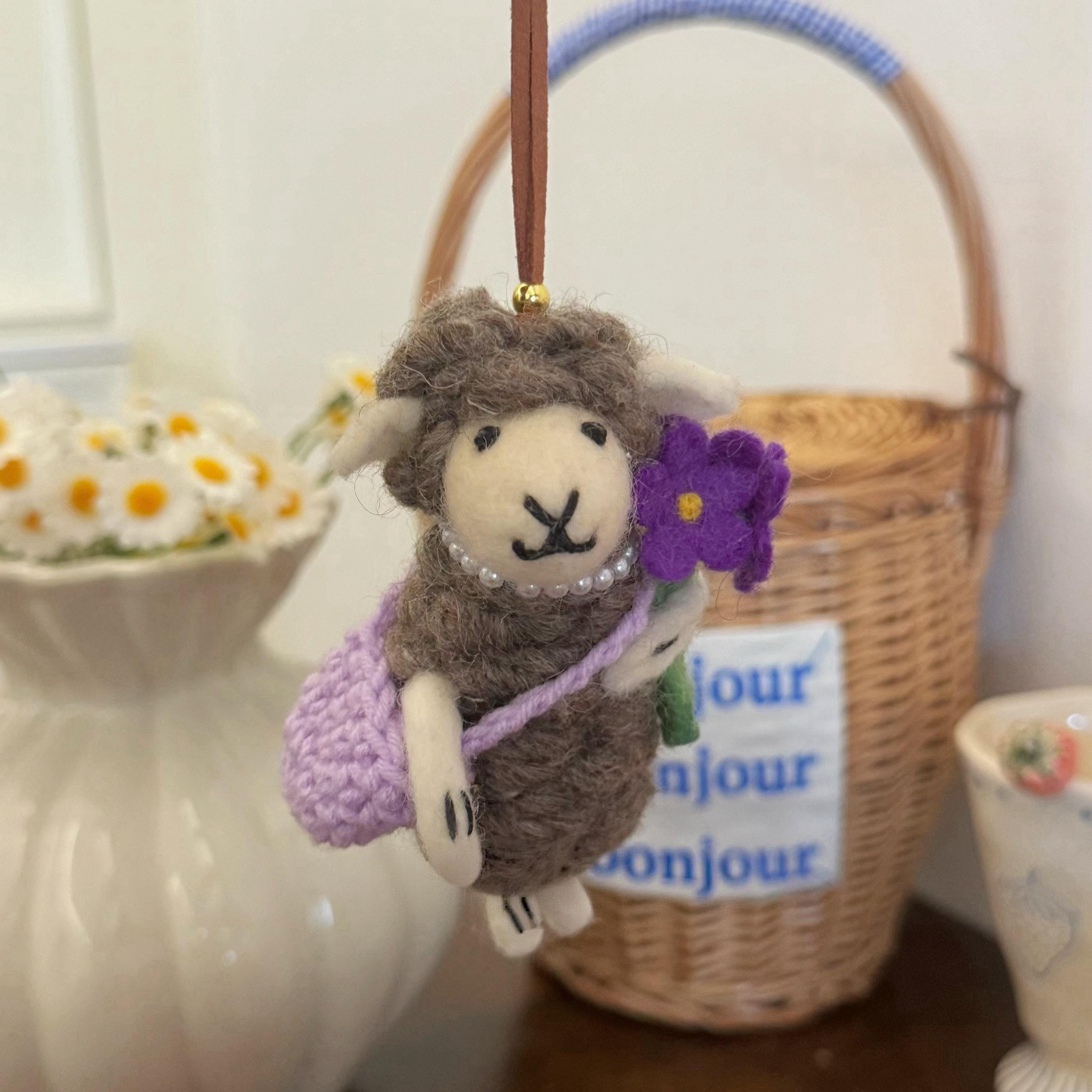 Japanese Style Lucky Brown Lamb Wool Felt Pendant, Handmade Sheep Bag Charm, Purple Flower Sheep Keychain, Cute Animal Hanging Ornament Gift