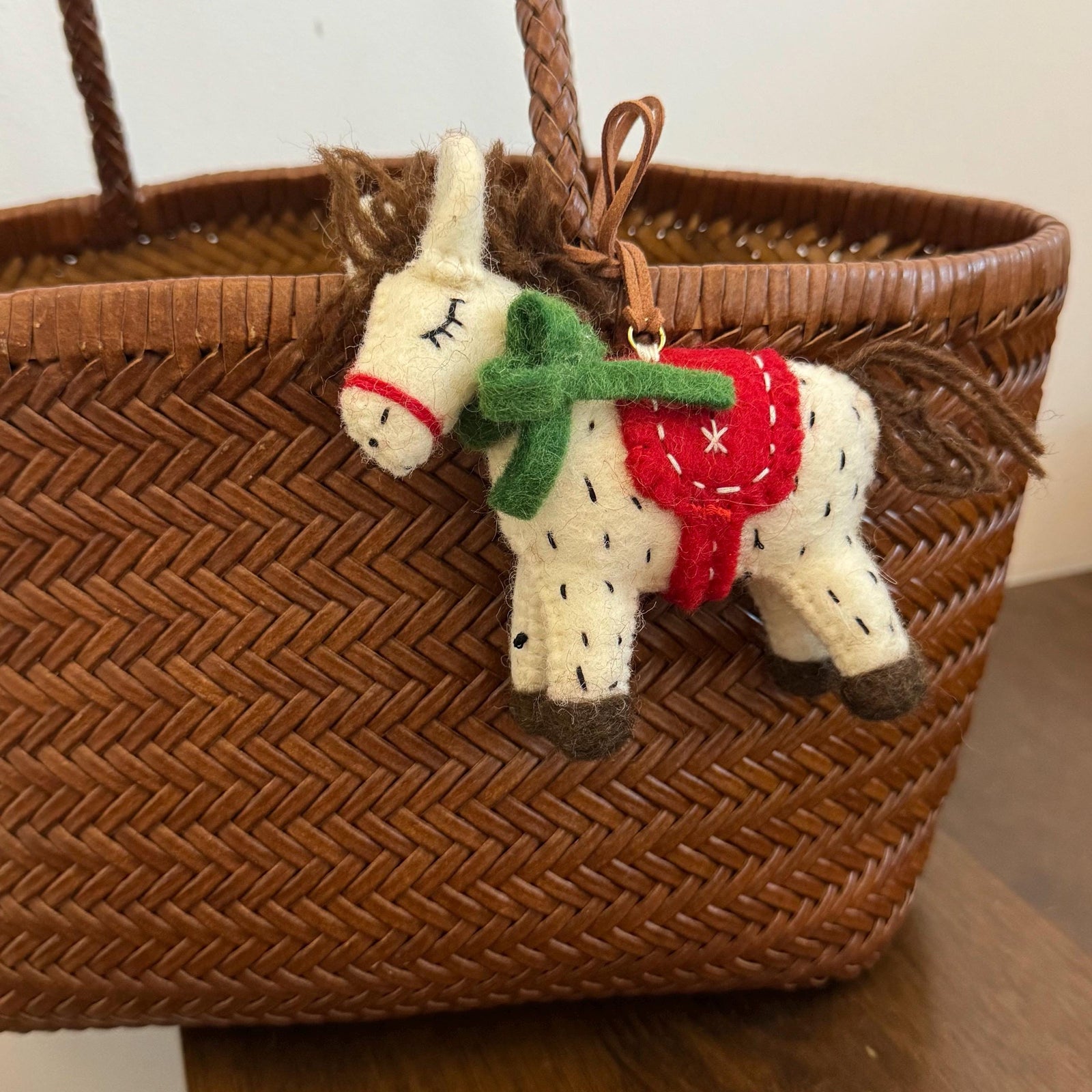 Japanese Style Lucky Felt Horse Pendant, Handmade Wool Felt Pony Bag Charm, Cute Horse Keychain, Animal Hanging Ornament, Pendant Gift