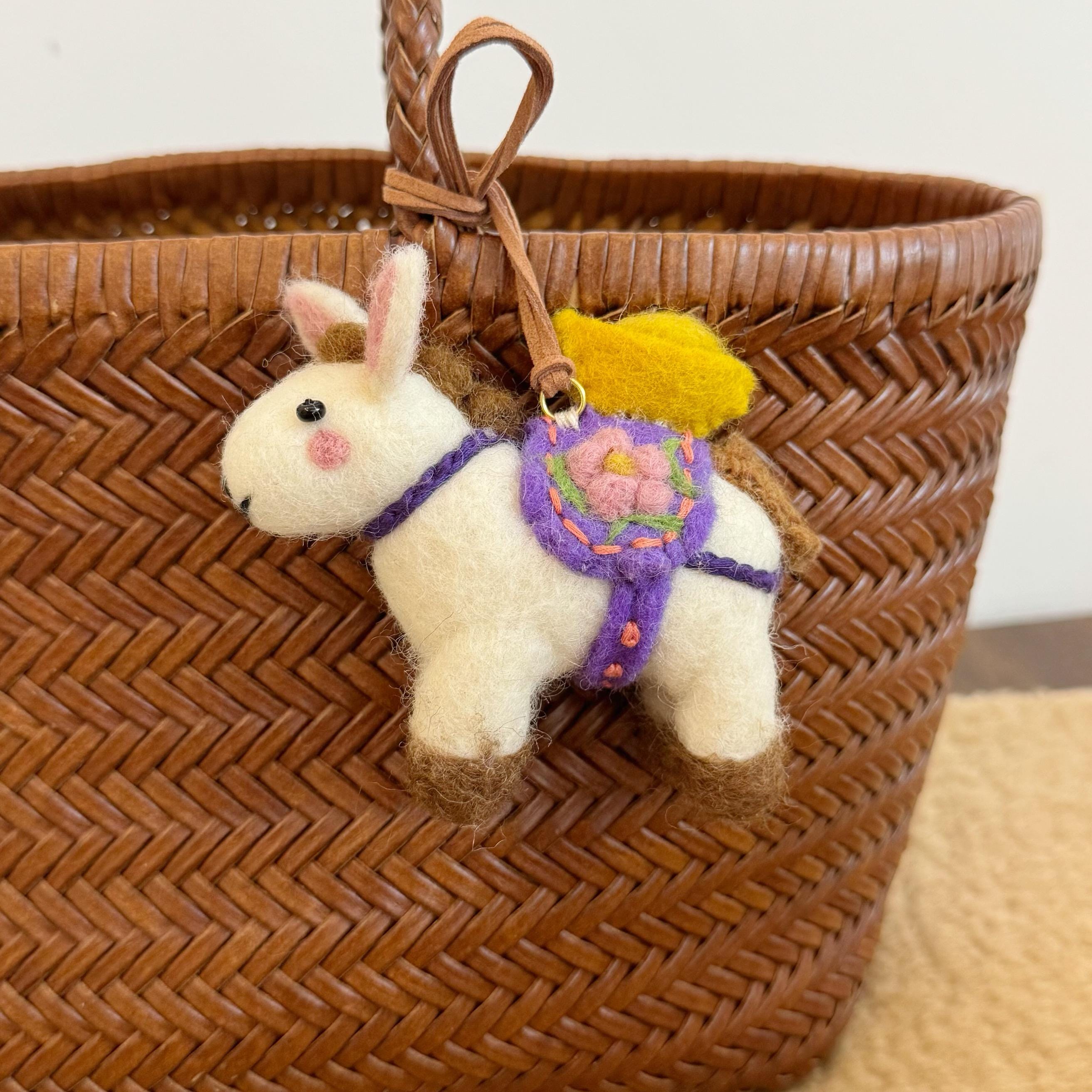 Japanese Style Lucky Felt Horse Pendant, Handmade Wool Felt Pony Bag Charm, Cute Animal Keychain, Horse Hanging Ornament Gift