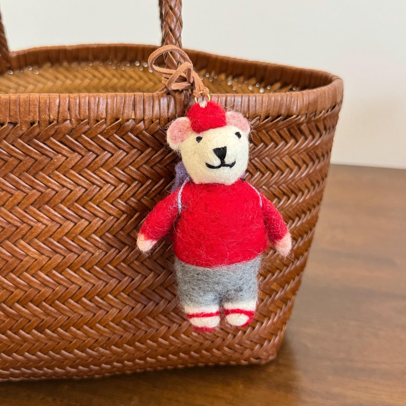 Japanese Style Lucky Felt Bear Pendant, Handmade Wool Felt Teddy Bear Bag Charm, Cute Animal Keychain, Bear Hanging Ornament Gift