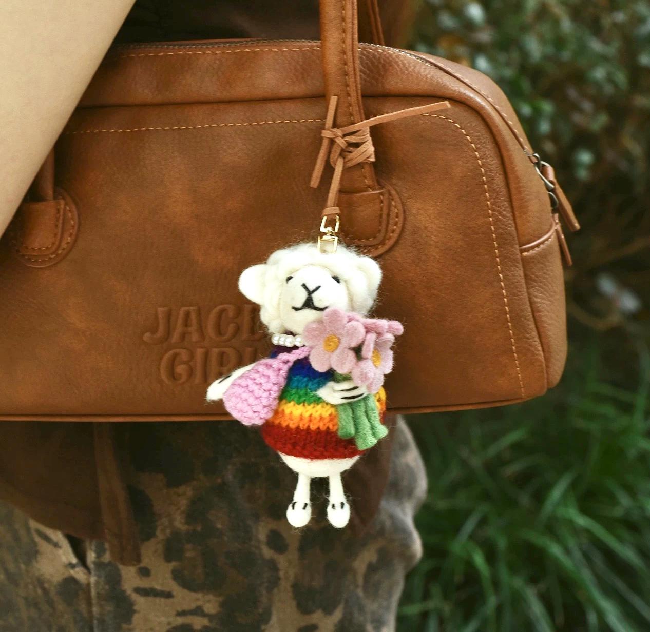 Japanese Style Lucky Rainbow Lamb Wool Felt Pendant, Handmade Sheep Bag Charm, Cute Animal Keychain, Flower Lamb Hanging Ornament Gift