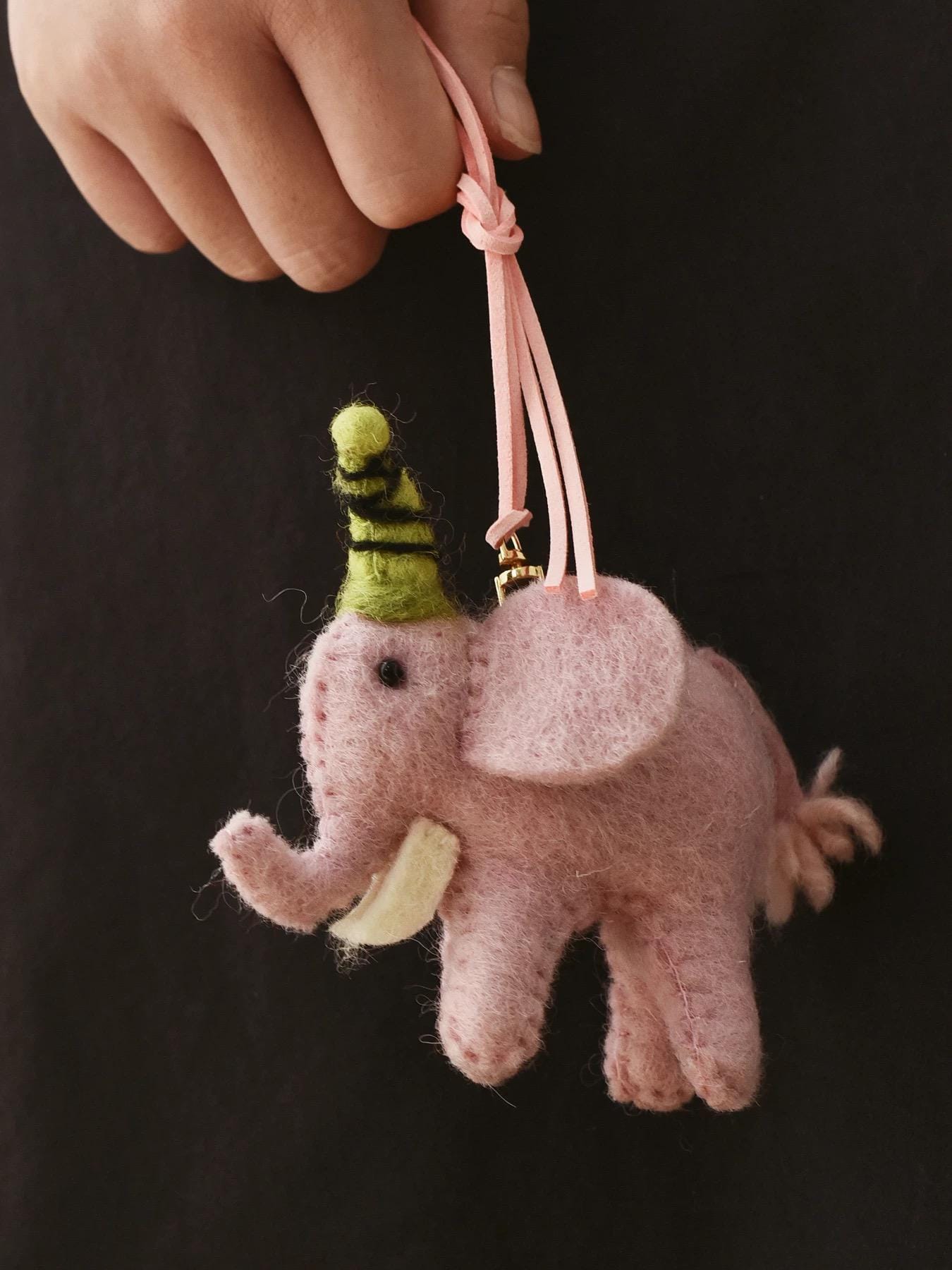 Japanese Style Lucky Felt Elephant Pendant, Handmade Wool Felt Elephant Bag Charm, Cute Colorful Keychain, Elephant Hanging Ornament Gift