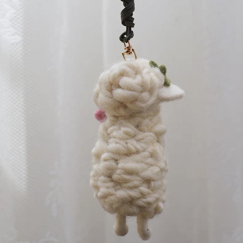 Japanese Style Lucky Felt Sheep Pendant, Handmade Flower Lamb Charm, Wool Felt Animal Bag Charm, Cute Sheep Keychain Gift