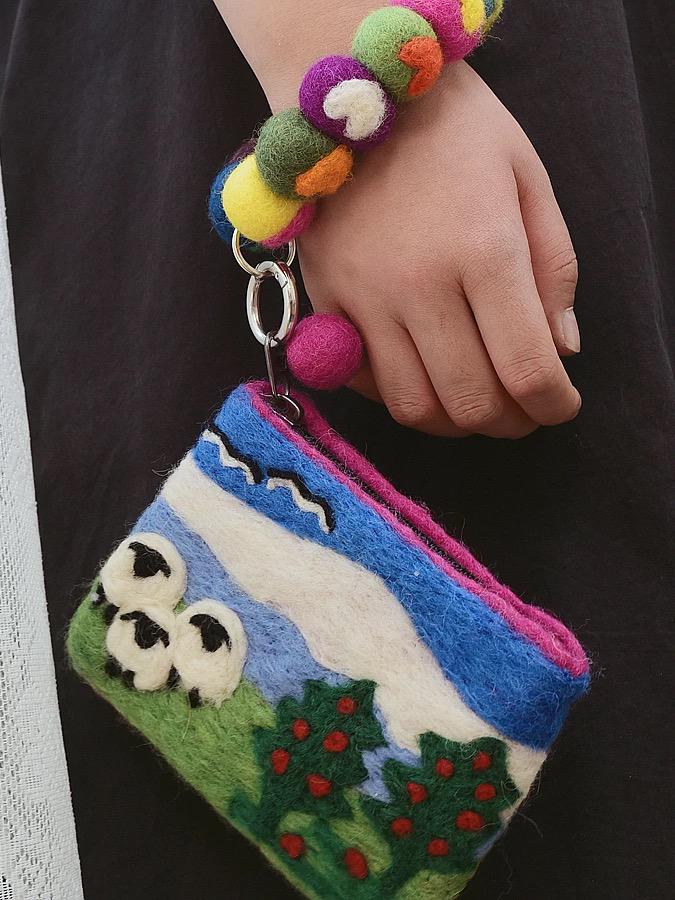 Japanese Style Lucky Felt Coin Purse, Handmade Wool Landscape Pouch with Sheep Scene, Cute Small Wallet, Gift for Her, Wrist Strap Bag