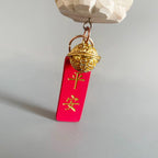 Japanese Style Lucky Gold Maneki Neko Hanging Ornament, Hand Carved Wooden Cat Charm, Feng Shui Wealth Amulet, Rearview Mirror Decor Gift