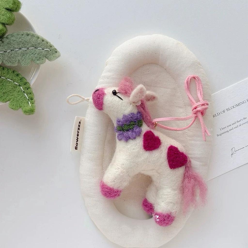 Cute Pink Horse Wool Felt Keychain, Handmade Pony Bag Charm, Heart Pattern Animal Hanging Ornament, Kawaii Horse Pendant, Lucky Gift
