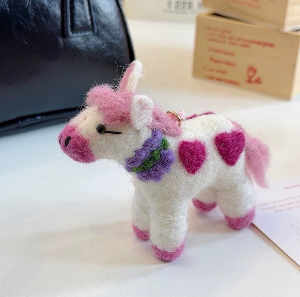 Cute Pink Horse Wool Felt Keychain, Handmade Pony Bag Charm, Heart Pattern Animal Hanging Ornament, Kawaii Horse Pendant, Lucky Gift