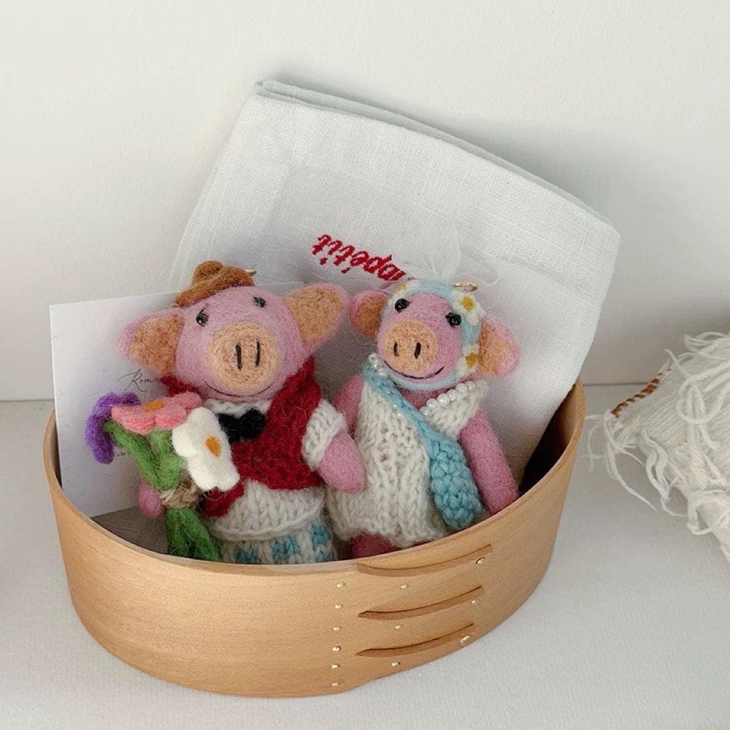 Cute Pig Wool Felt Keychain, Handmade Couple Pig Bag Charm, Wedding Pig Pendant, Kawaii Animal Hanging Ornament, Romantic Gift