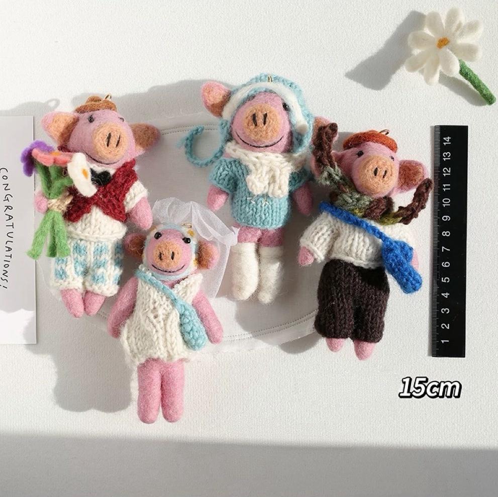 Cute Pig Wool Felt Keychain, Handmade Couple Pig Bag Charm, Wedding Pig Pendant, Kawaii Animal Hanging Ornament, Romantic Gift