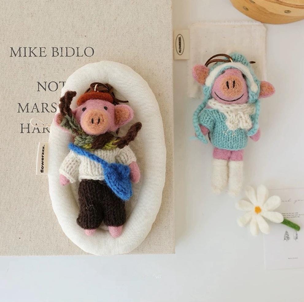 Cute Pig Wool Felt Keychain, Handmade Couple Pig Bag Charm, Wedding Pig Pendant, Kawaii Animal Hanging Ornament, Romantic Gift