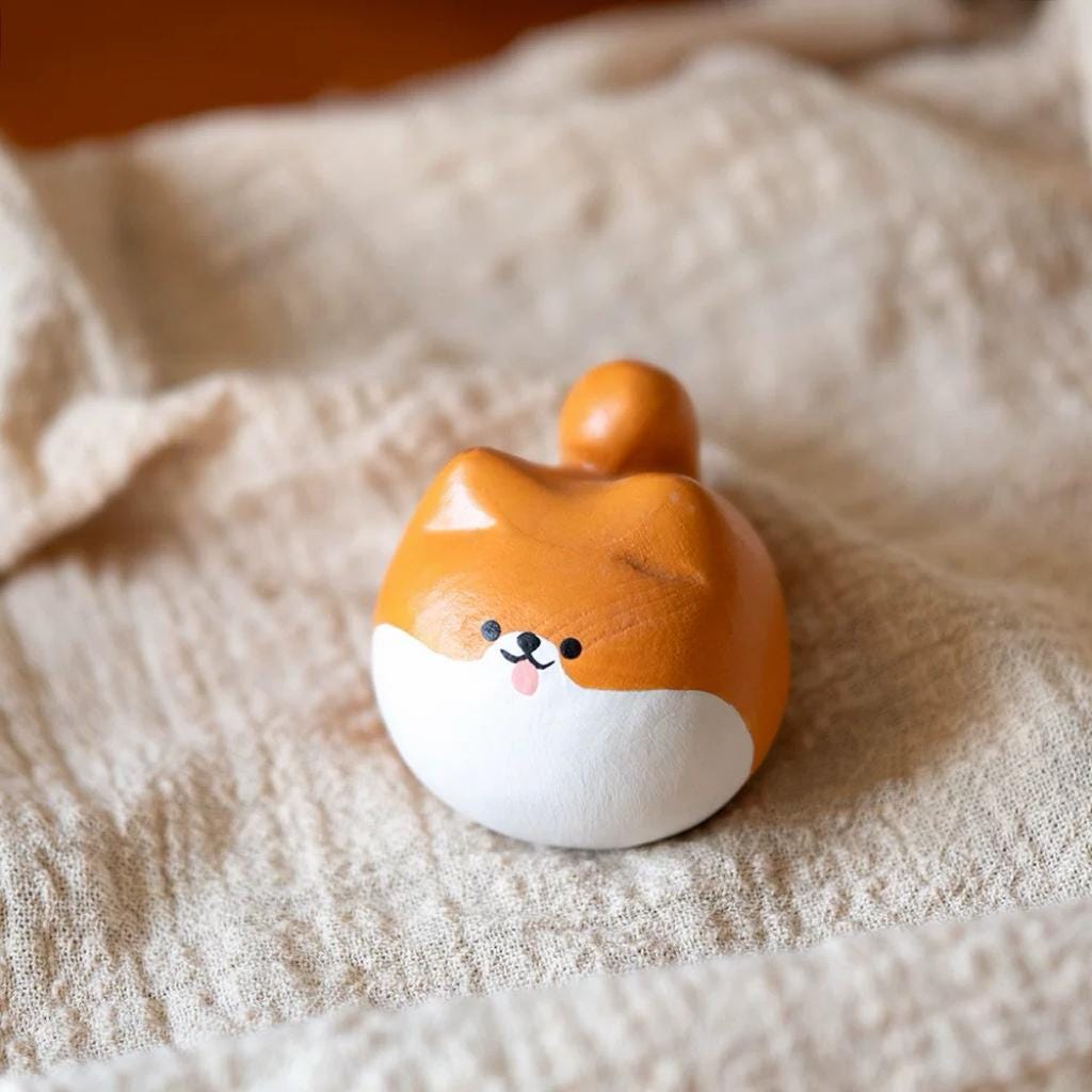 Japanese Style Wooden Shiba Inu Figurine Set, Hand Carved Round Shiba Dog Ornament, Cute Desk Decor, Linden Wood Sculpture, Gift