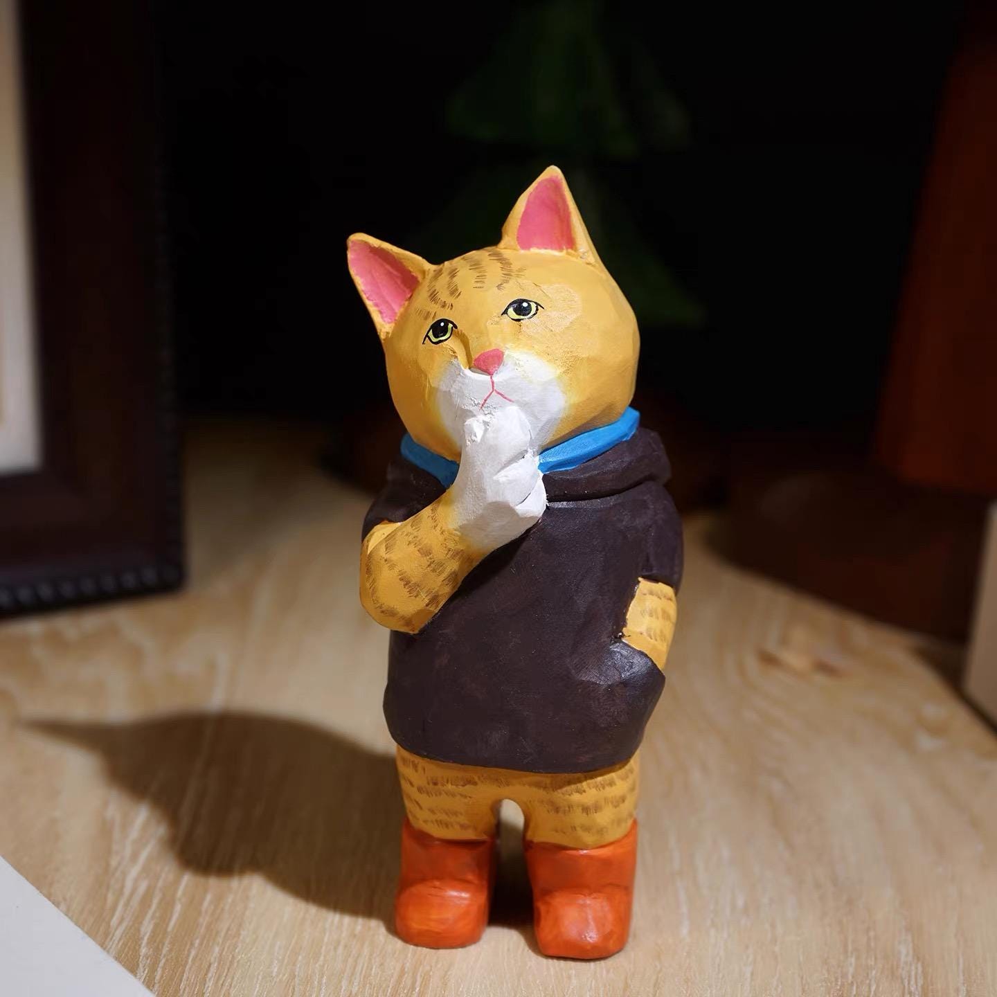 Japanese Style Wooden Cat Figurine, Hand Carved Vintage Cat Desk Decor, Wood Animal Sculpture, Cute Handmade Office Ornament, Lucky Gift